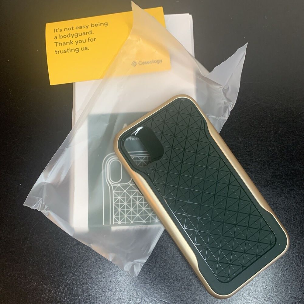 Caseology iPhone XS and iPhone X Case APEX forest green & Gold - BRAND NEW